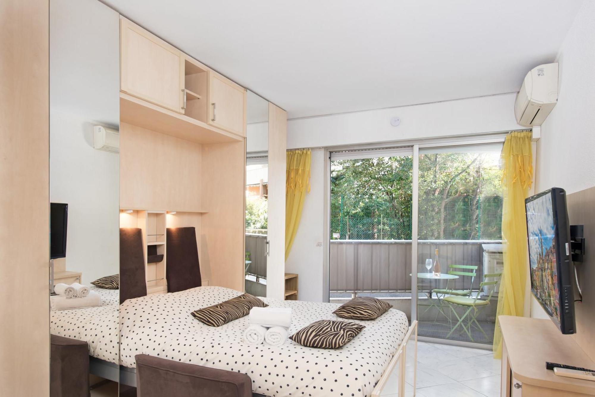 Cosy Studio - Residence Front De Mer - Мантон Екстер'єр фото